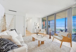 3202-1568 Alberni Street Vancouver, BC V6G 0E3