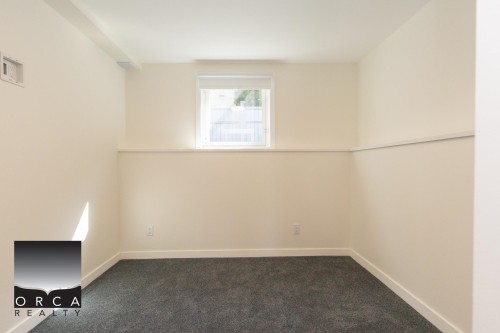 1864 Walnut Crescent, Coquitlam, BC 