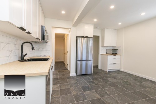1864 Walnut Crescent, Coquitlam, BC 