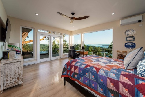 356 East West Road, Mayne Island, BC 