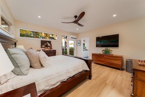 356 East West Road, Mayne Island, BC 