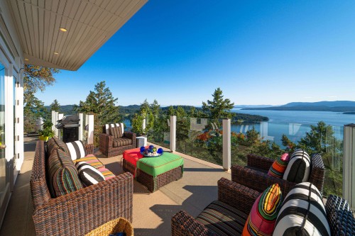 356 East West Road, Mayne Island, BC 