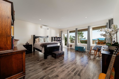 356 East West Road, Mayne Island, BC 