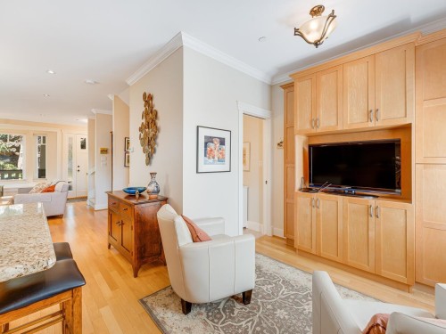 2144 4Th Avenue E, Vancouver, BC 