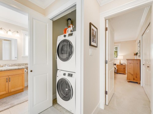 2144 4Th Avenue E, Vancouver, BC 