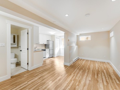 2144 4Th Avenue E, Vancouver, BC 