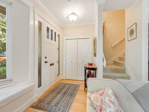 2144 4Th Avenue E, Vancouver, BC 