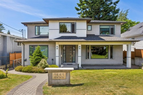 2553 Western Avenue  North Vancouver, BC V7N 3L2