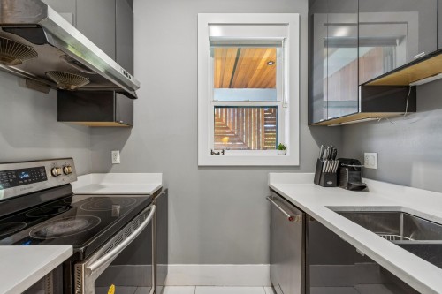 2553 Western Avenue, North Vancouver, BC 