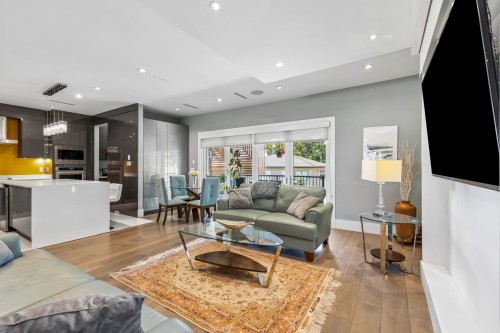 2553 Western Avenue, North Vancouver, BC 