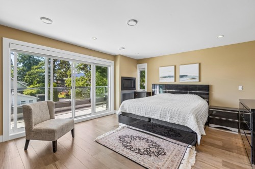 2553 Western Avenue, North Vancouver, BC 