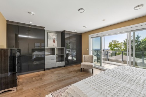 2553 Western Avenue, North Vancouver, BC 