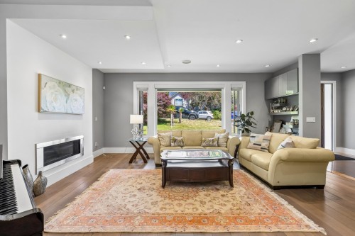 2553 Western Avenue, North Vancouver, BC 