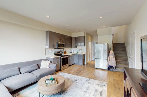 2553 Western Avenue, North Vancouver, BC 