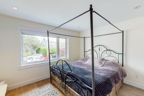 2553 Western Avenue, North Vancouver, BC 
