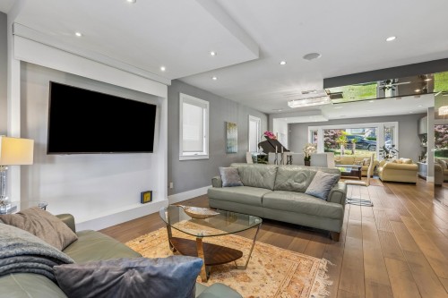 2553 Western Avenue, North Vancouver, BC 