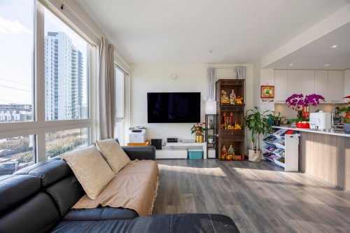 305-8580 River District Crossing, Vancouver, BC 