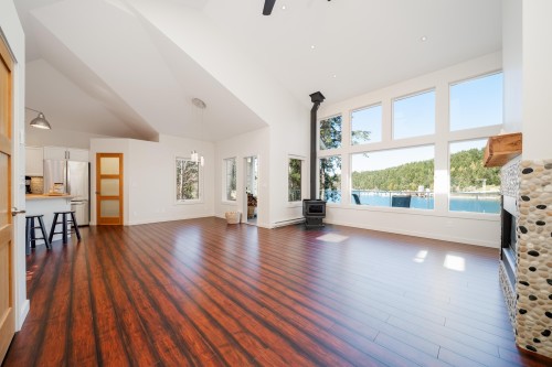 225 Mariners Way, Mayne Island, BC 