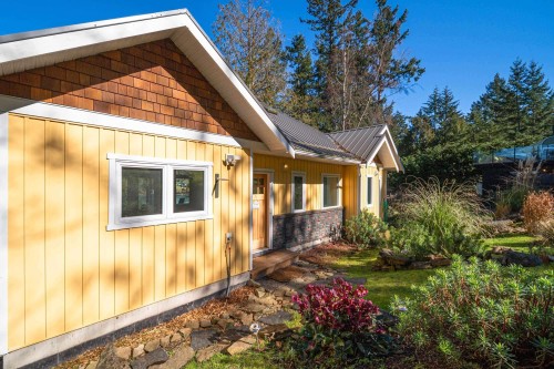 225 Mariners Way, Mayne Island, BC 