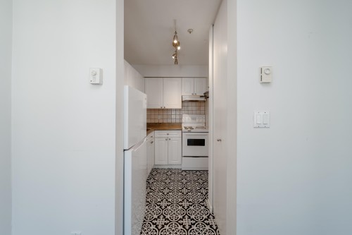 202-3673 11Th Avenue W, Vancouver, BC 