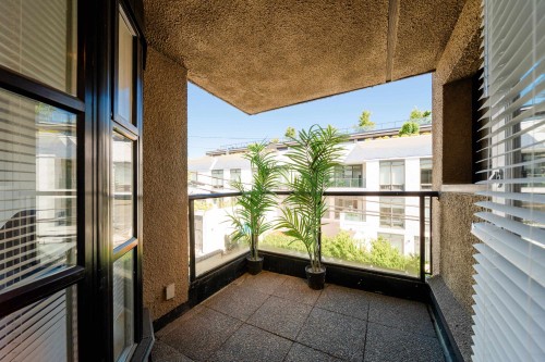 202-3673 11Th Avenue W, Vancouver, BC 