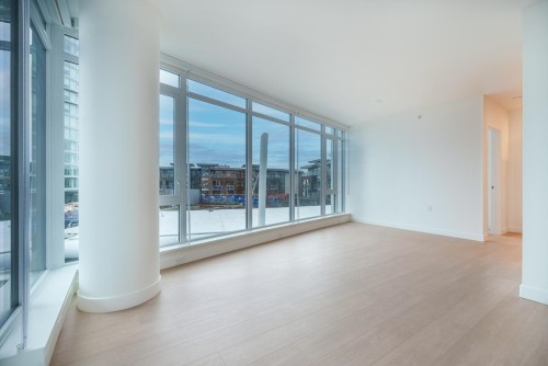 204-7683 Park Crescent, Burnaby, BC 