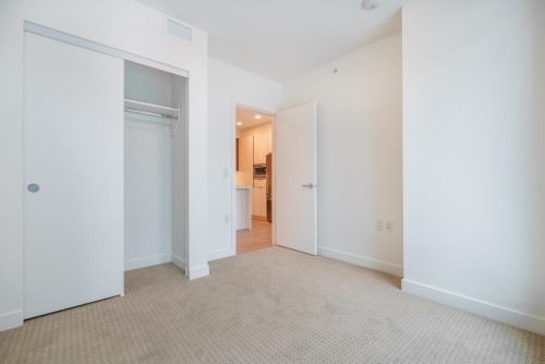 204-7683 Park Crescent, Burnaby, BC 