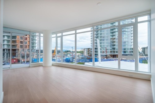 204-7683 Park Crescent, Burnaby, BC 