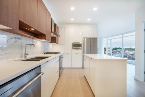 204-7683 Park Crescent, Burnaby, BC 