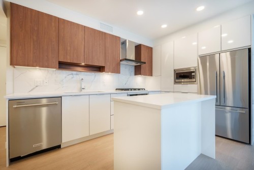 204-7683 Park Crescent, Burnaby, BC 