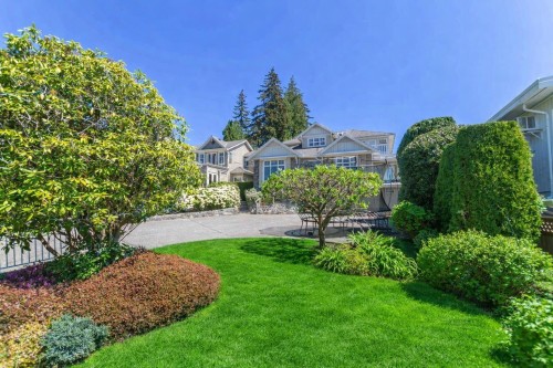 3782 Lonsdale Avenue, North Vancouver, BC 