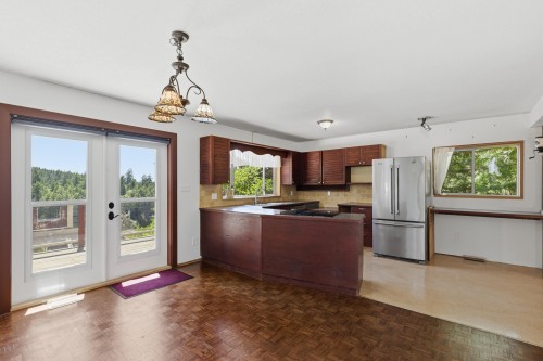 10085 Buccaneer Road, Halfmoon Bay, BC 