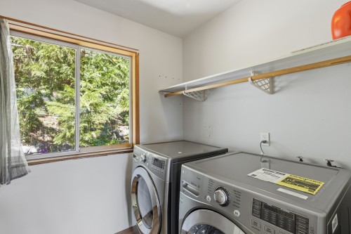 10085 Buccaneer Road, Halfmoon Bay, BC 