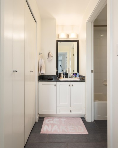 801-480 Robson Street, Vancouver, BC 