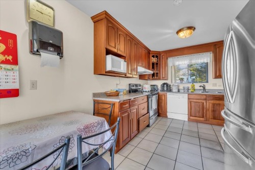 7266 17Th Avenue, Burnaby, BC 