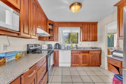 7266 17Th Avenue, Burnaby, BC 