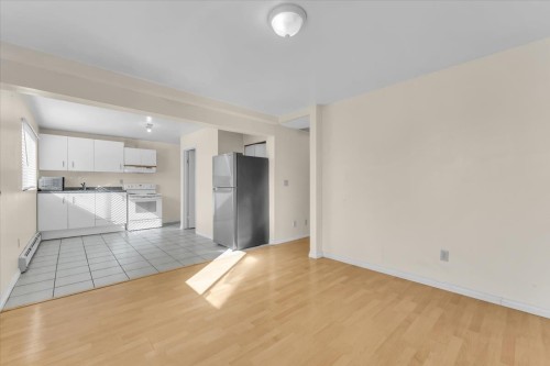 7266 17Th Avenue, Burnaby, BC 