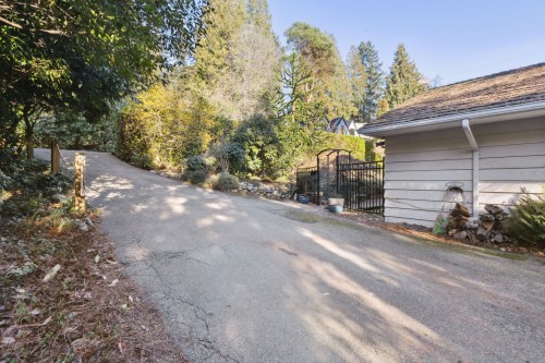 4028 Rose Crescent, West Vancouver, BC 