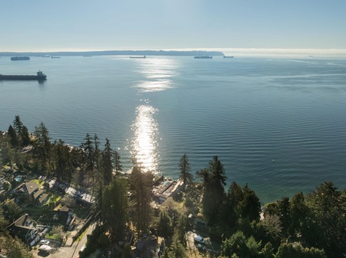 4028 Rose Crescent, West Vancouver, BC 