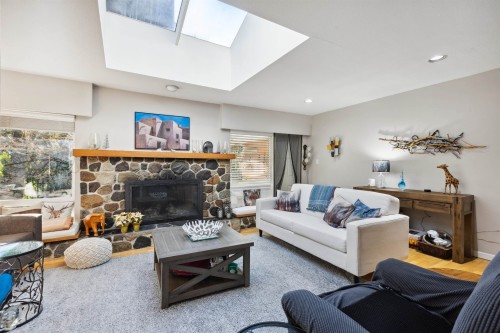 4028 Rose Crescent, West Vancouver, BC 