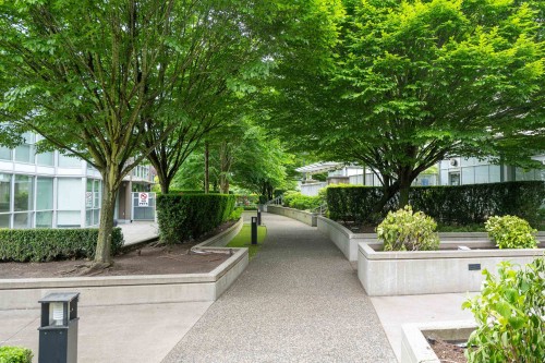1605-2975 Atlantic Avenue, Coquitlam, BC 