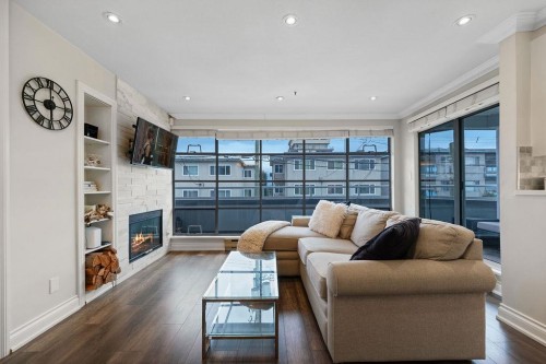 203-2287 3rd Avenue W Vancouver, BC V6K 1L5