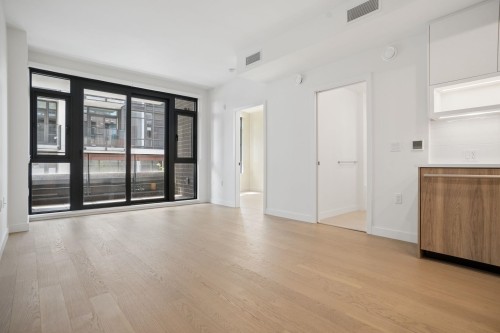 204-8398 Oak Street, Vancouver, BC 