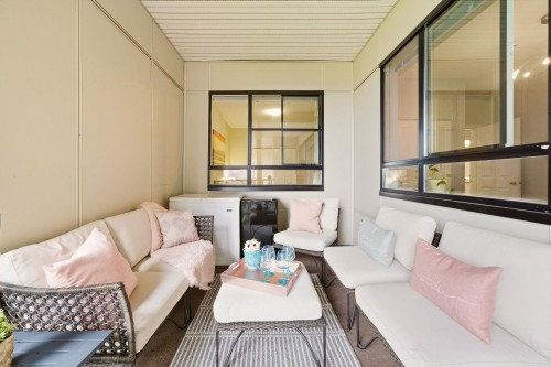 512-1152 Windsor Mews, Coquitlam, BC 
