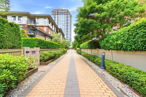 512-1152 Windsor Mews, Coquitlam, BC 