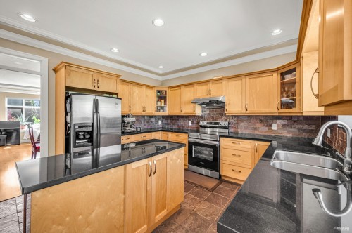 648 3Rd Street E, North Vancouver, BC 
