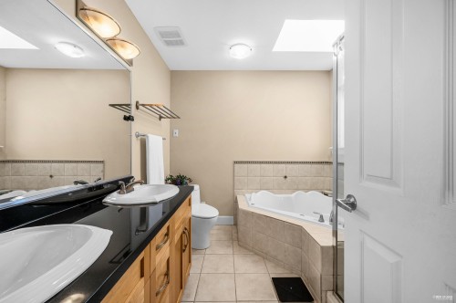 648 3Rd Street E, North Vancouver, BC 