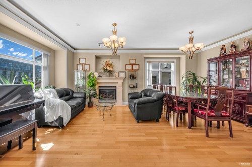 648 3Rd Street E, North Vancouver, BC 