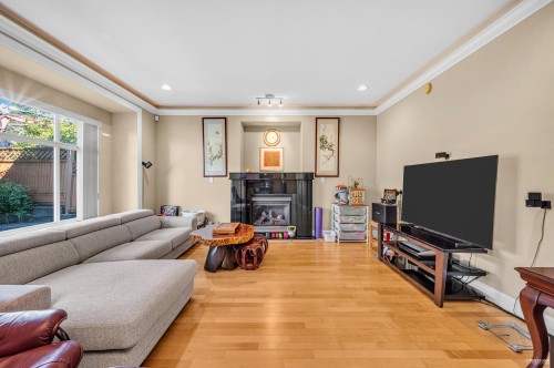 648 3Rd Street E, North Vancouver, BC 