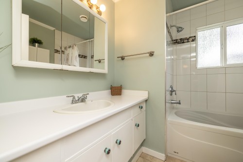 5567 44 Avenue, Delta, BC 